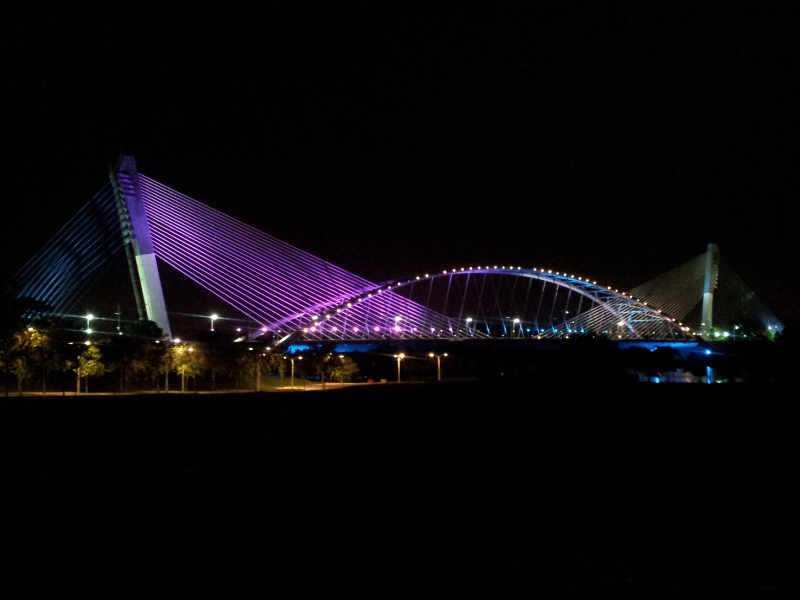 Night time lights on the Putrajaya bride